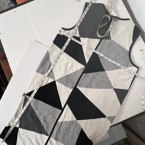 Lafayette 148‎ Black White Geometric Pockets Long Sleeveless Knit Cardigan Sz M - Picture 11 of 11